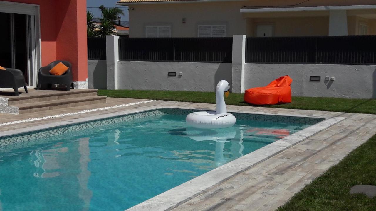 Family Villa Pool & Beach Caparica Dış mekan fotoğraf